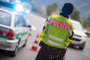 Баварската полиция назначава мигранти на служба