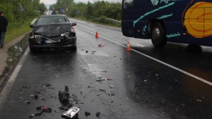 Три коли се нанизаха на  пътя Павел Баня - Казанлък