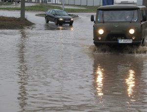 Невиждан порой в Казанлъшко, има наводнени къщи