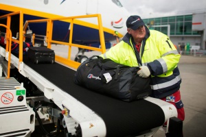 Всички полети на летището в Кьолн са спрени заради избегнал проверките за сигурност човек