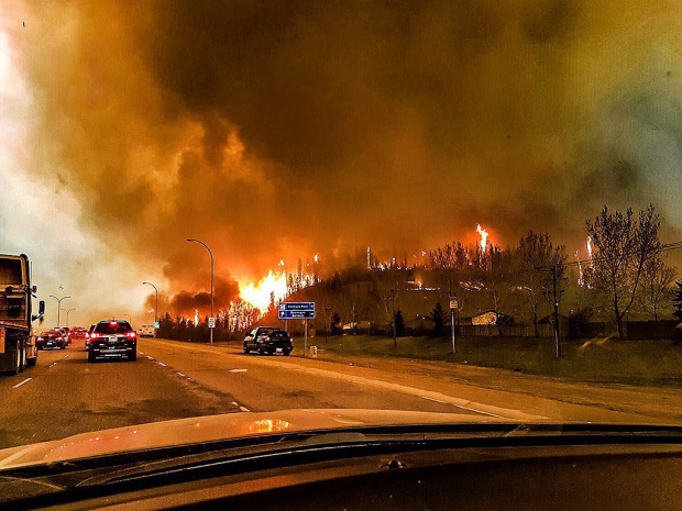 Град Форт Макмъри е почти незасегнат след горелия над седмица попожар