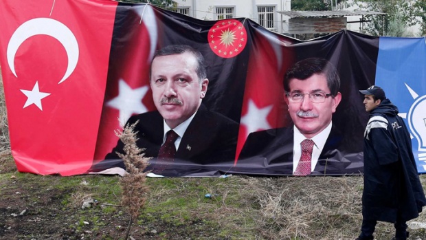 Как Турция се превърна в де факто диктатура
