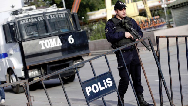 Съдът в Нови Сад е евакуиран заради бомбена заплаха