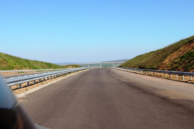 Година след откриването й преасфалтират магистрала „Марица“ за втори път