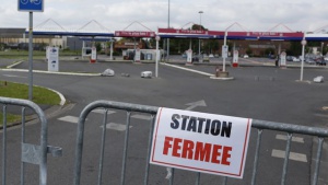 Транспортен хаос във Франция заради стачки: 46% от французите подкрепят профсъюзите