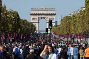 Френската столица забрани старите коли през седмицата