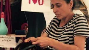 "Салон за красота" се пръкна в бежански лагер в Гърция