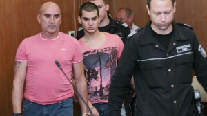 Значи можело - оставят в ареста Ценко Чоков и сина му