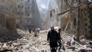 Най-малко 15 души са убити при въздушни удари в Алепо