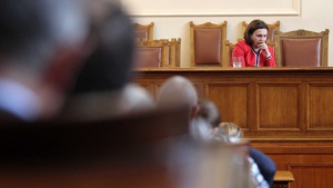 МВР държи на тезата, че битова свада довела до стрелбата в Слънчев бряг. Очите се занимавал с "напълно законен бизнес"