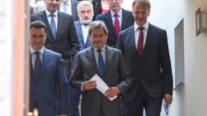 В Македония се очертавал изход от политическата криза