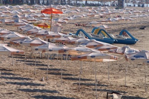 Министерство на туризма аутсорсва контрола на плажовете