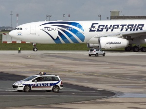 Откриха останките на изчезналия самолет на "EgyptAir"