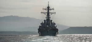 САЩ остават с корабите си в Черно море, въпреки предупреждението на Русия