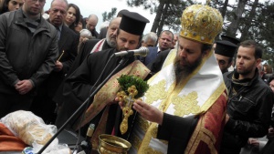 Днес е Свети дух: Църквата прославя Светата Троица, светското общество - Ден на Македония и падналите български герои