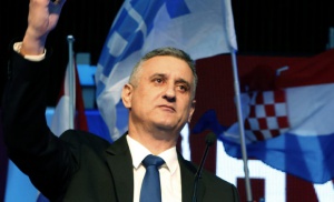 Лидерът на хърватската демократическа партия подаде оставка