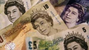 Британци масово сменят лири за евро