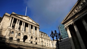 Английската централна банка ще инжектира 250 млрд. паунда, за да "свали температурата на пазарите"