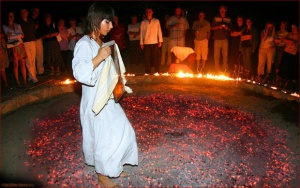 Десетки се изгориха в САЩ на семинар за нестинари