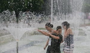 Горещината се завръща в страната от утре