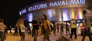 Единият от взривовете в Истанбул целял да отвлече вниманието