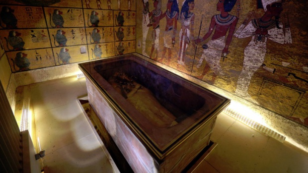 Учени: Един от кинжалите на Тутанкамон е бил направен от метеорит