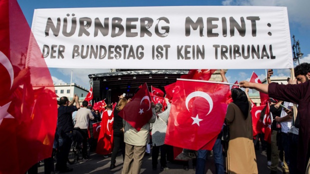Ангел Джамбазки: Германия използва геноцида, за да внесе баланс в отношенията с Турция