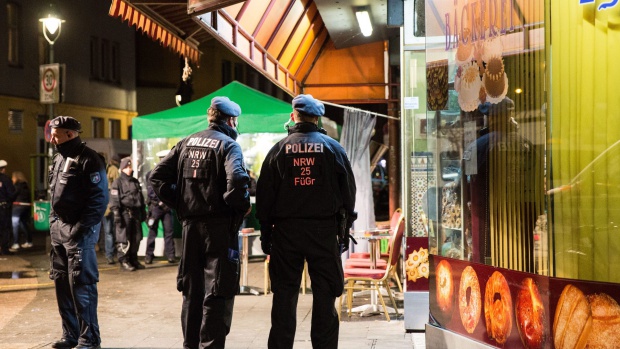 Der Spiegel: Атентатът в Дюселдорф е бил планиран от 10 души