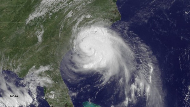 Бурята Колин предизвика извънредно положение във Флорида