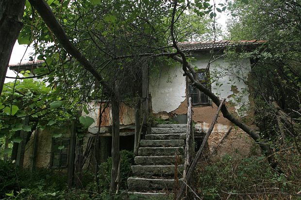 Селата у нас - място за напускане! Над 570 са напълно „мъртви“ или с под 10 жители