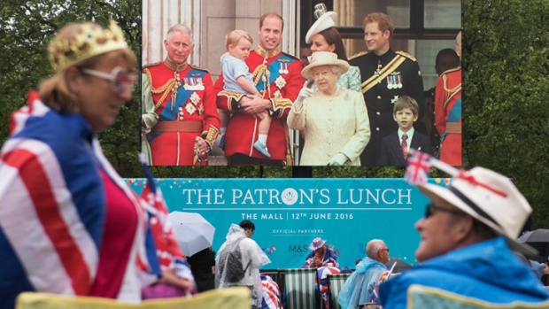 Гигантски пикник в Лондон за юбилея на кралицата