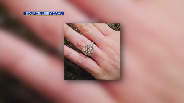 Американка загуби 1,2 каратов диамантен годежен пръстен