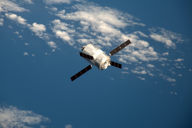 Капсулата от МКС се приземи успешно и върна трима астронавти на Земята