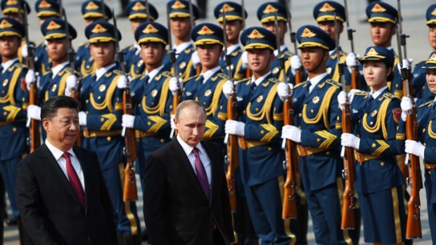Путин и Си Цзинпин се обявиха за политическо решаване на международните проблеми, срещу използването на сила и санкции