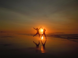 Традиционно посрещане на юли на морето