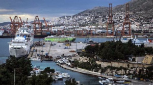 Гръцкият Парламент ратифицира продажбата на пристанище Пирея
