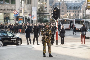 Проучване: Всеки втори гражданин на ЕС иска по-активни мерки срещу тероризма и миграцията
