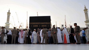 Поклонниците в Мека с електронни гривни тази година