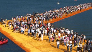 Оранжевата атракция на Кристо на езерото Изео затваря днес