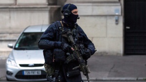 Заради атентатите в Париж парламентарна комисия поиска дълбоки реформи в разузнаването