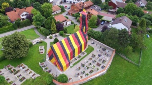 Баварска църква грейна в цветовете на немския флаг