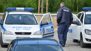 Задържаха четирима трафиканти на мигранти в Пловдив