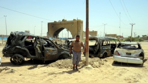 Атентат в Багдад уби 12 души и рани повече от 20 други