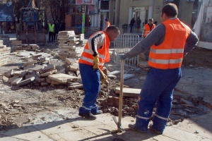 Работодателите плащат за труд най-малко в България