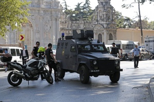 Стрелба по  цивилни ехти из Босфора