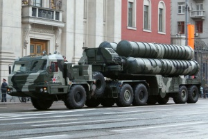 Русия ще разположи в Крим най-модерните си зенитно-ракетни комплекси С-400