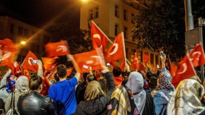 Ердоган предупреди, че е възможен втори опит за преврат и призова хората да останат на улицата