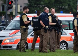 Полицията призова шофьорите да освободят магистралите към Мюнхен, в повишена готовност са и униформените в Северен Рейн-Вестфалия