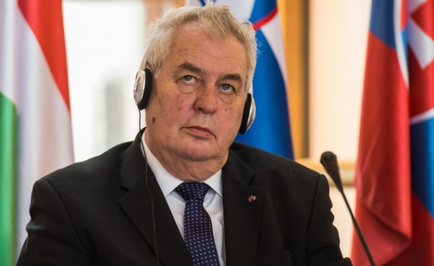 Земан предлага референдум за оставане в ЕС и за Чехия