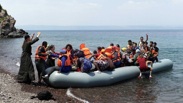 Над 70 хиляди мигранти пристигнали в Италия за шест месеца